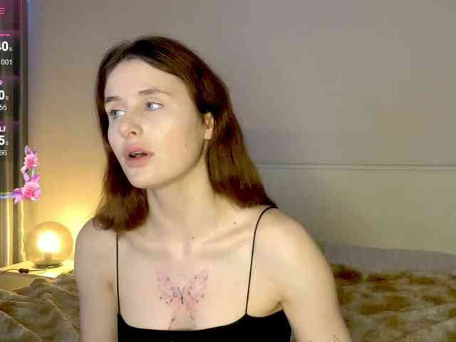 MilaElin webcam