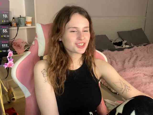 MilaElin webcam