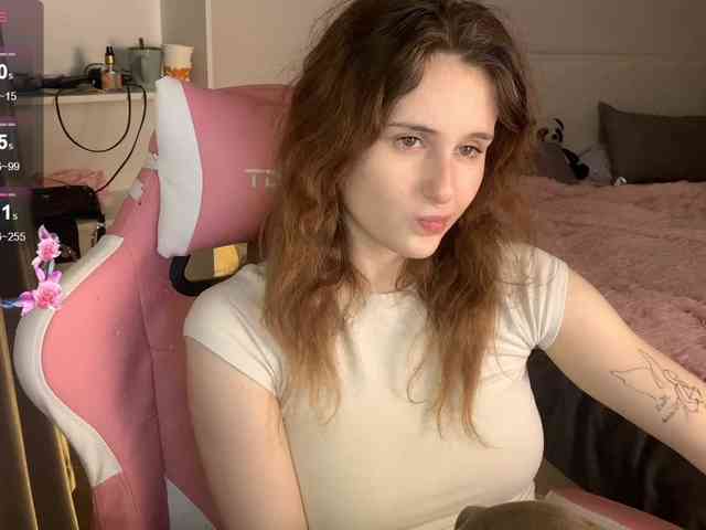MilaElin webcam