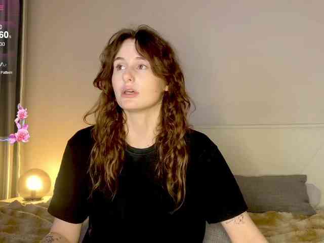 MilaElin webcam