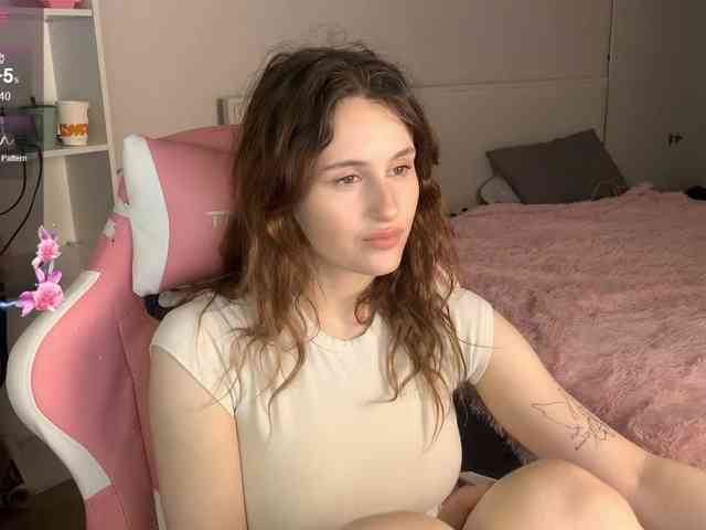 MilaElin webcam