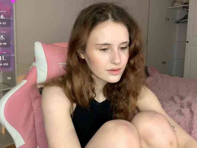MilaElin webcam