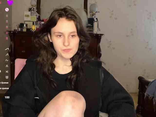 MilaElin webcam
