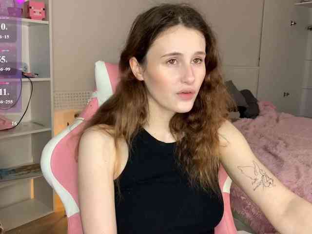 MilaElin webcam
