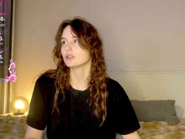 MilaElin webcam