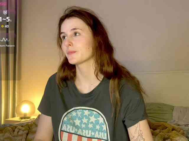 MilaElin webcam