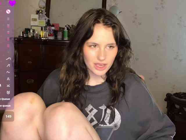 MilaElin webcam