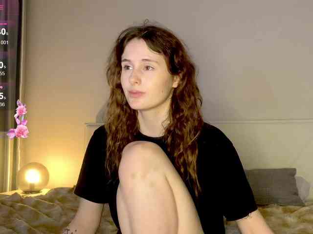 MilaElin webcam