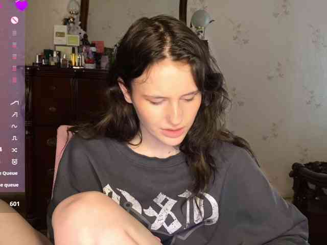MilaElin webcam