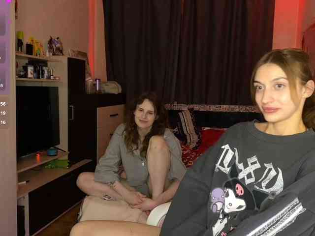 MilaElin webcam