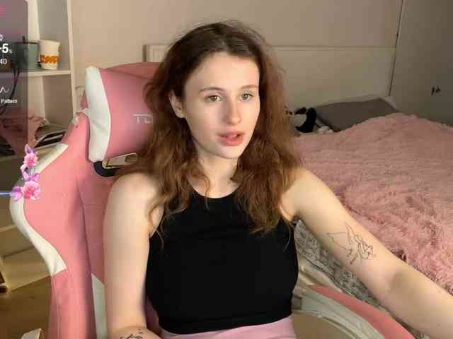 MilaElin webcam