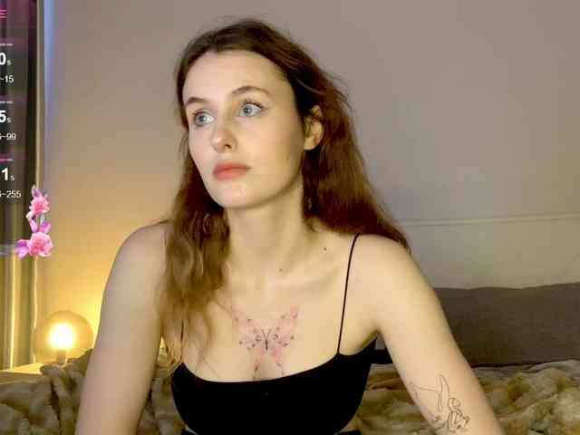 MilaElin webcam