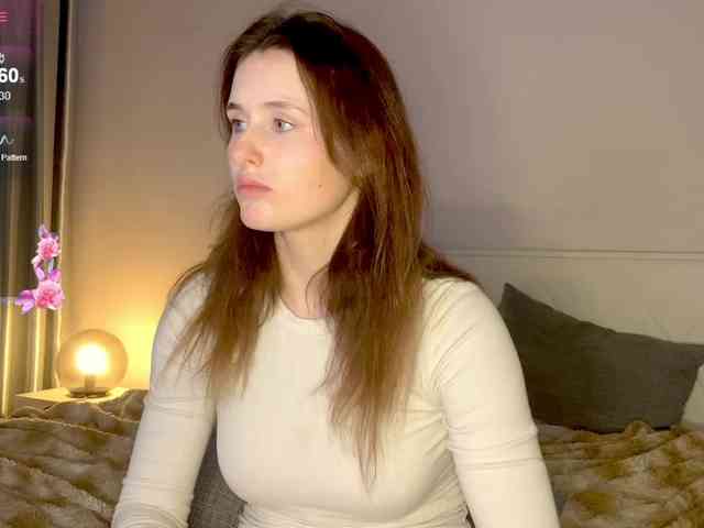 MilaElin webcam