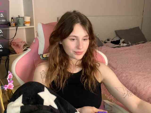 MilaElin webcam