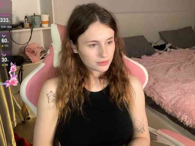 MilaElin webcam