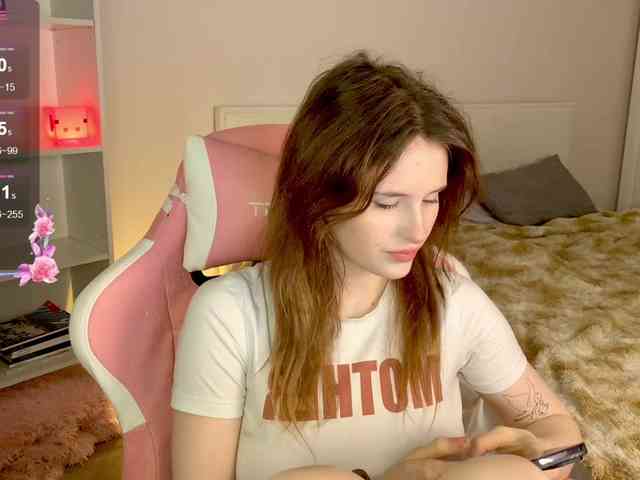 MilaElin webcam
