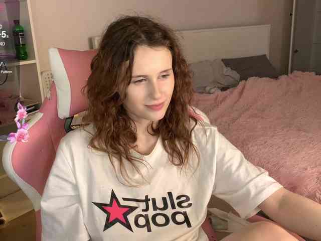 MilaElin webcam