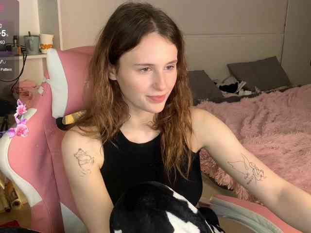 MilaElin webcam