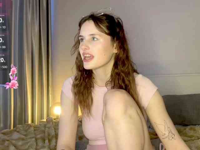 MilaElin webcam