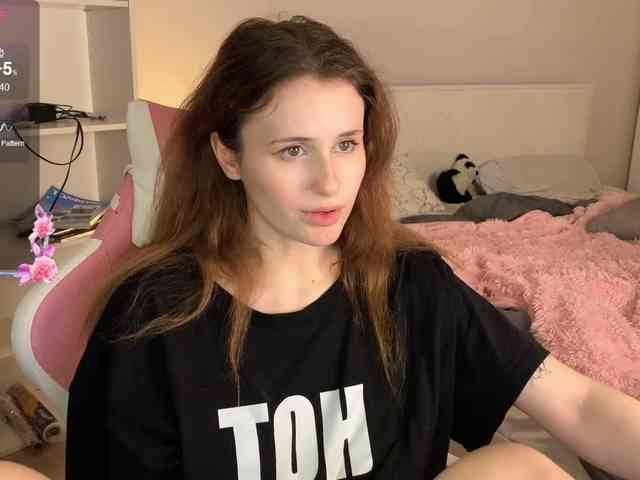 MilaElin webcam