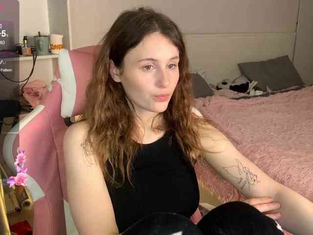 MilaElin webcam