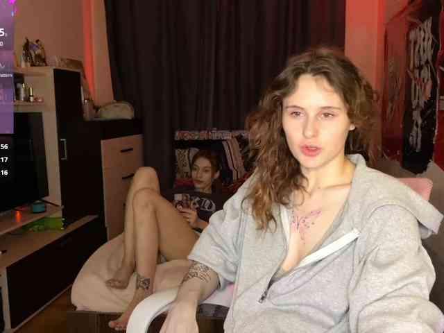 MilaElin webcam