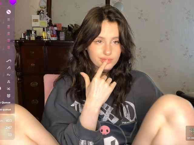 MilaElin webcam