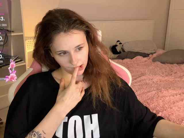 MilaElin webcam