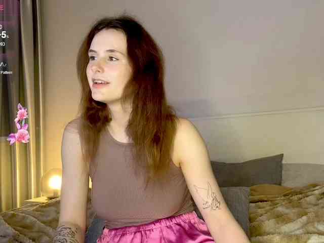 MilaElin webcam