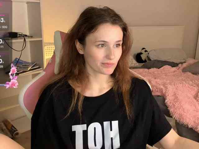 MilaElin webcam