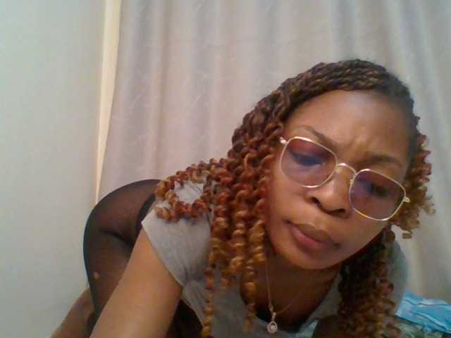 brianna254 live cam on BongaCams
