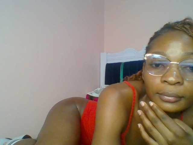 brianna254 live cam on BongaCams