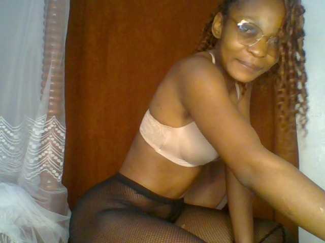 brianna254 live cam on BongaCams
