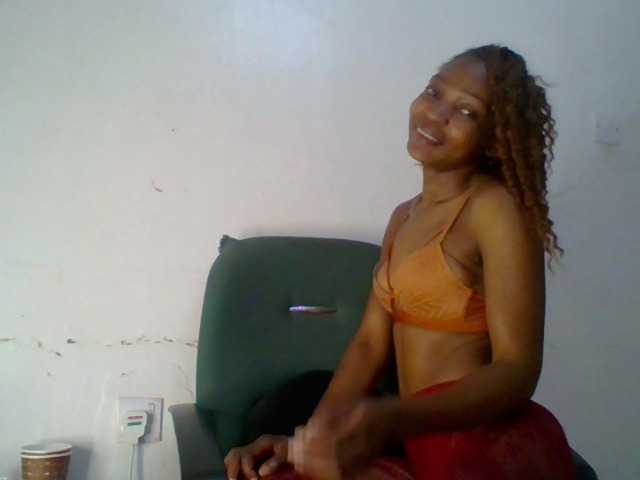 brianna254 live cam on BongaCams