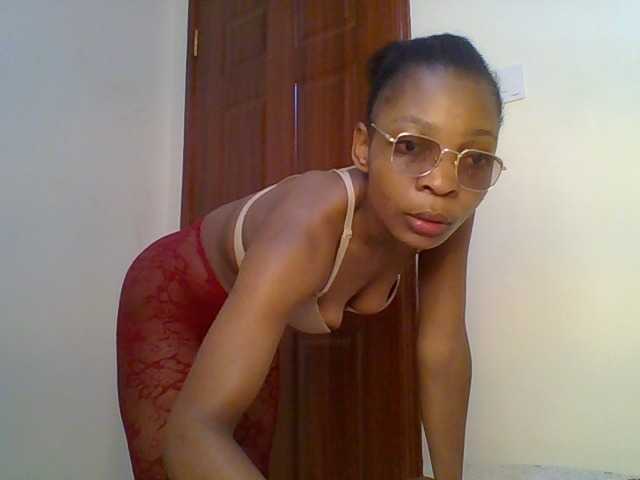 brianna254 live cam on BongaCams