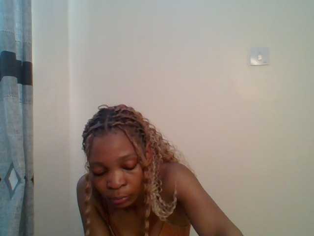 brianna254 live cam on BongaCams