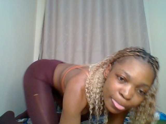 brianna254 live cam on BongaCams