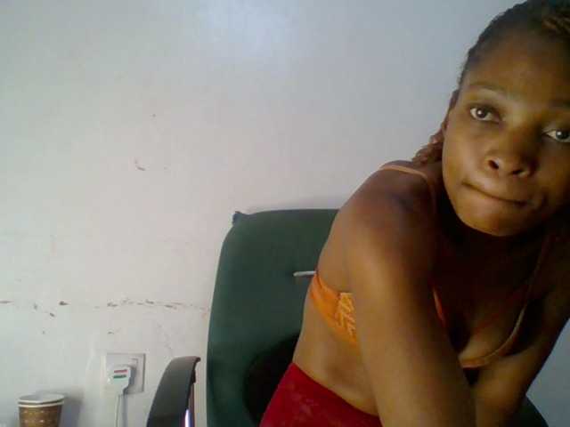 brianna254 live cam on BongaCams