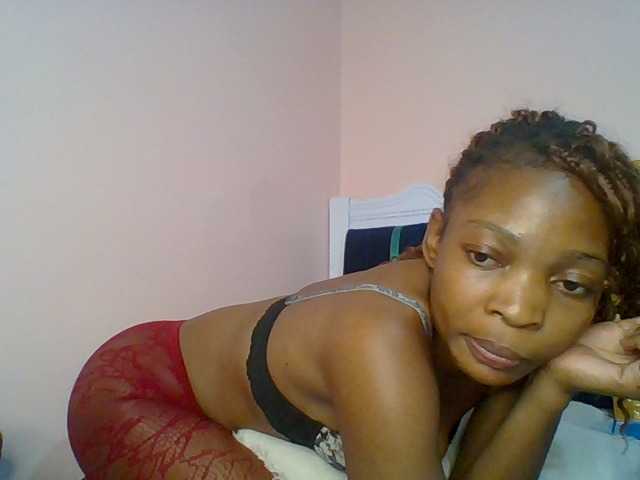 brianna254 live cam on BongaCams