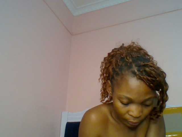 brianna254 live cam on BongaCams