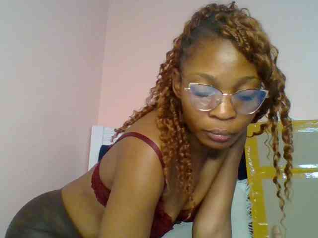 brianna254 Live Webcam on BongaCams