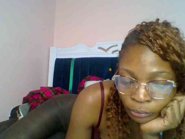 brianna254 Live Webcam on BongaCams