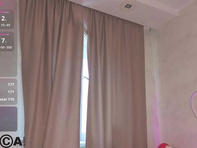 Stasy-Traiin live webcam show