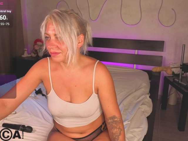 Stasy-Traiin live cam on BongaCams