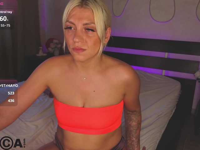 Stasy-Traiin live cam on BongaCams