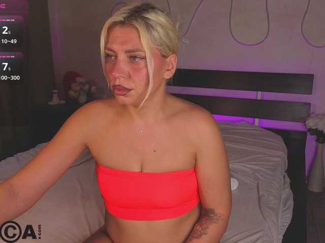 Stasy-Traiin live webcam show