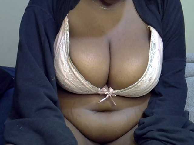 Pinky4 live cam on BongaCams