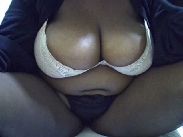 Pinky4 live cam on BongaCams