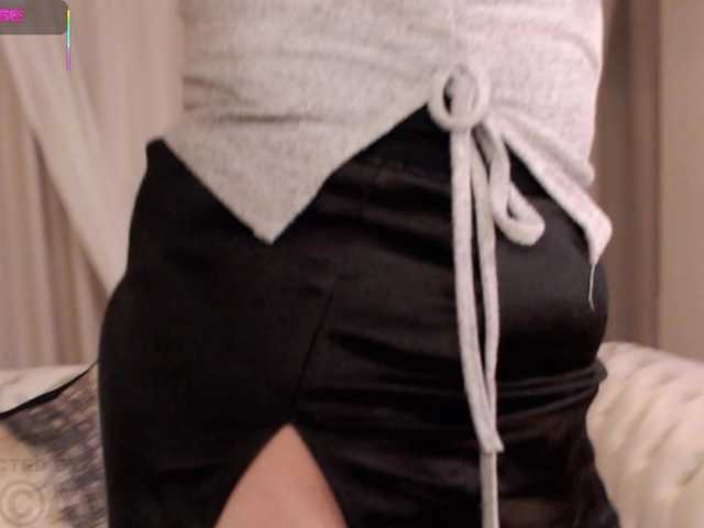 Laydee-E live cam on BongaCams