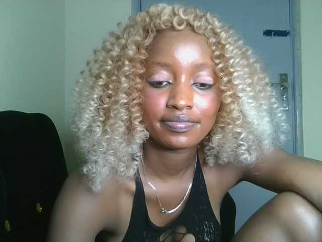 Politegirl live cam on BongaCams
